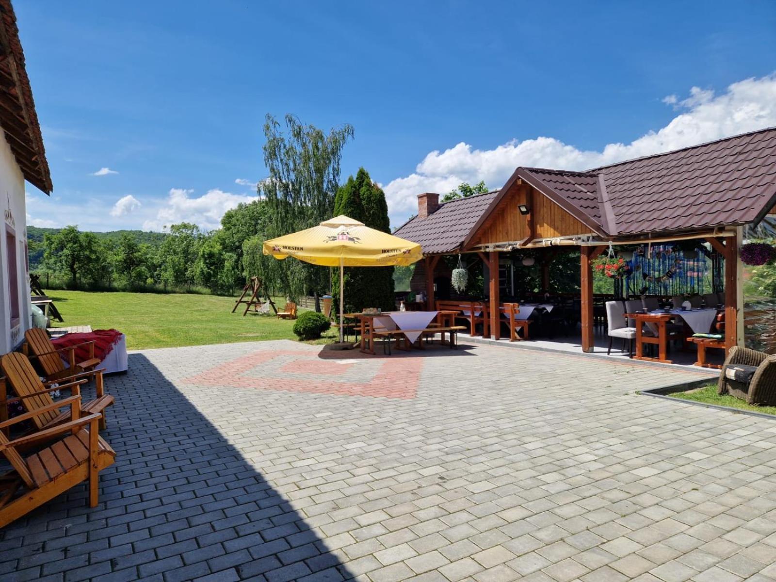Pensiunea Turistica Retreat Belvedere Vadu Crisului Exteriér fotografie