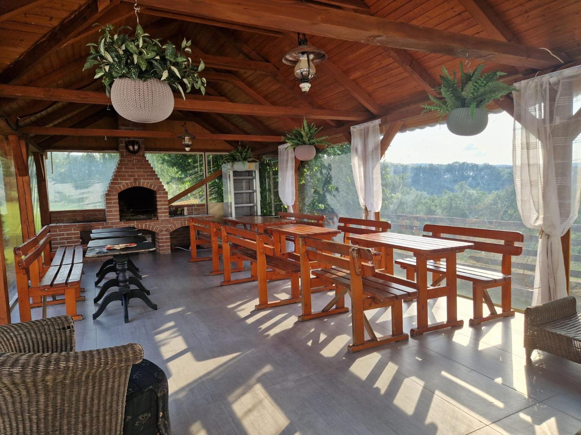 Pensiunea Turistica Retreat Belvedere Vadu Crisului Exteriér fotografie